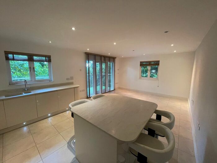 2 Bedroom Flat To Rent In The Edge, Mount Harry Road, Sevenoaks, TN13