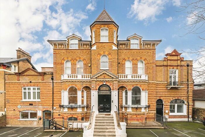 2 Bedroom Flat For Sale In Leigham Court Road, Streatham, SW16