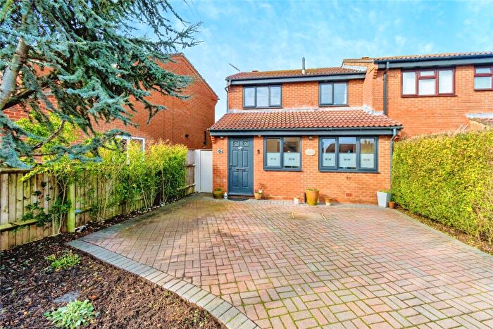 3 Bedroom Semi Detached House For Sale In Jacobs Close, Romsey, Hampshire, SO51