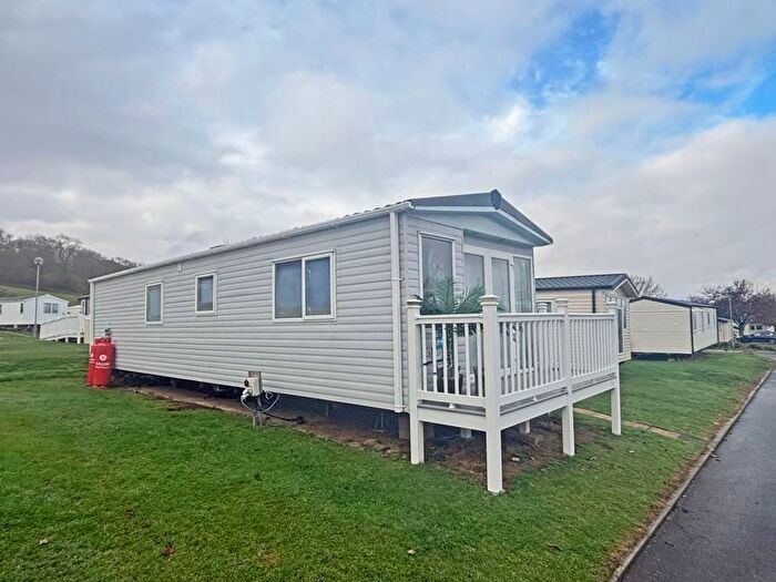 2 Bedroom Park Home For Sale In Doniford Bay, Watchet, TA23