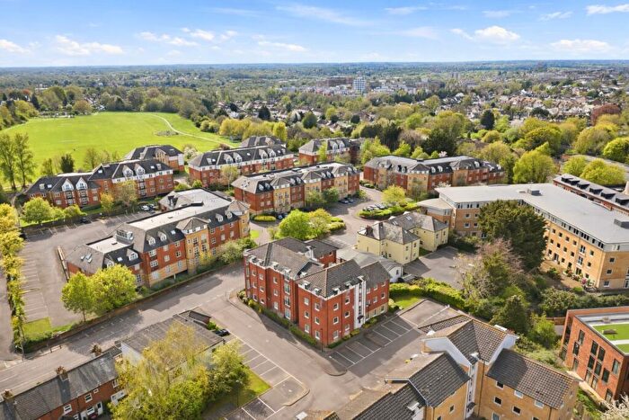 2 Bedroom Apartment For Sale In Bakers Close, St. Albans, Hertfordshire, AL1