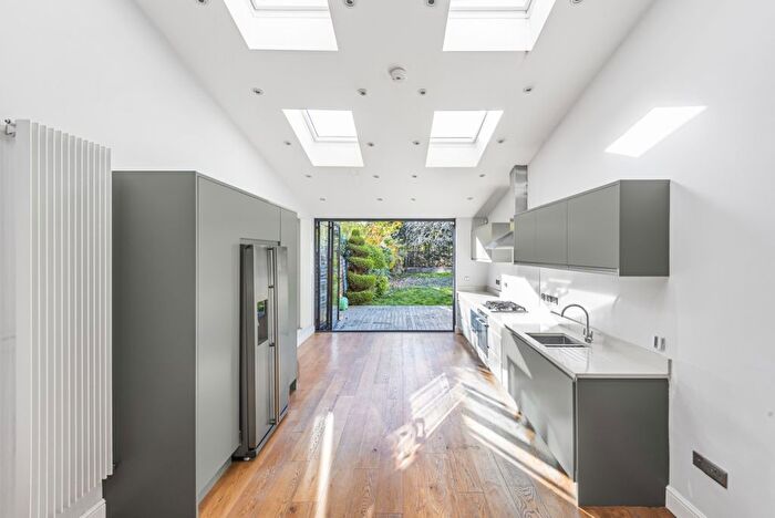 3 Bedroom Property To Rent In Dryburgh Road, West Putney, London, SW15