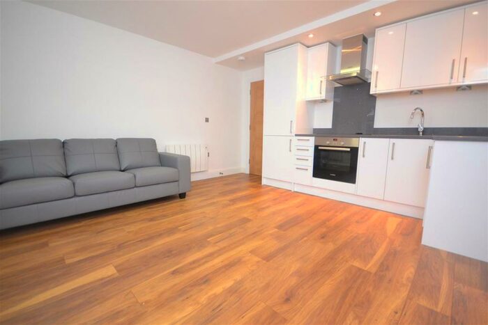 2 Bedroom Apartment To Rent In Oxford Road, Reading, Berkshire, RG1