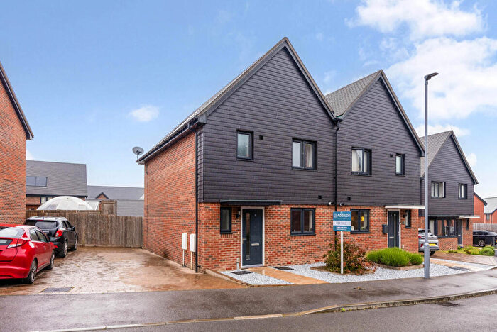 3 Bedroom Semi-Detached House For Sale In Bury Farm Road, Whiteley, Fareham, PO15