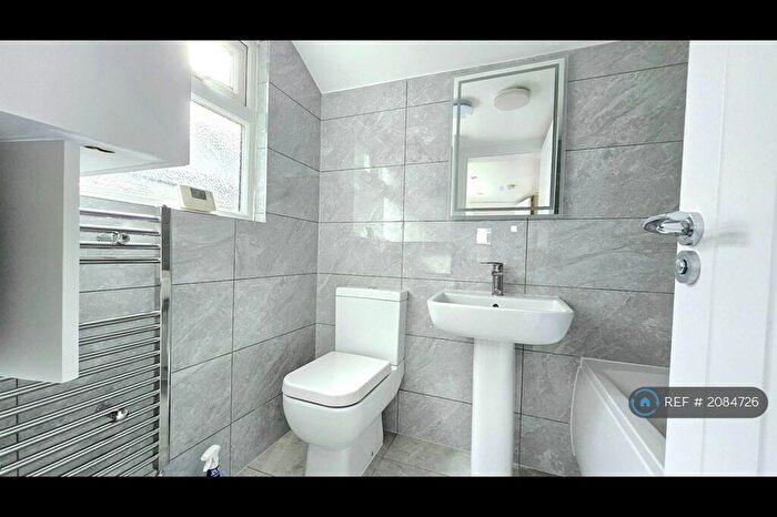 2 Bedroom End Of Terrace House To Rent In Brook Street, Erith, DA8