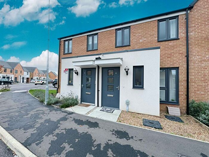 2 Bedroom Terraced House For Sale In Brookfield Drive, Stanford-le-Hope, SS17