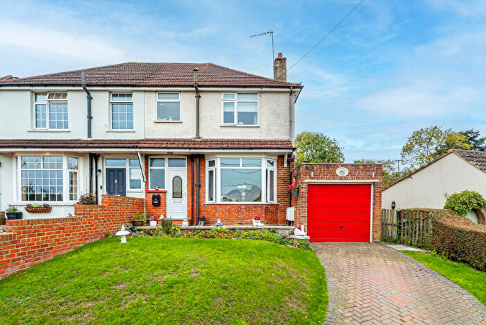 3 Bedroom Semi-Detached House For Sale In Mancroft Road, Aley Green, Luton, Bedfordshire, LU1