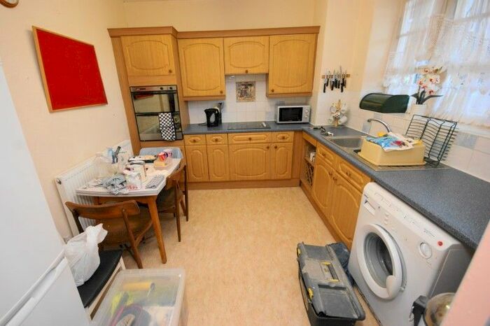 4 Bedroom Maisonette To Rent In Phoenix Road, Euston, NW1