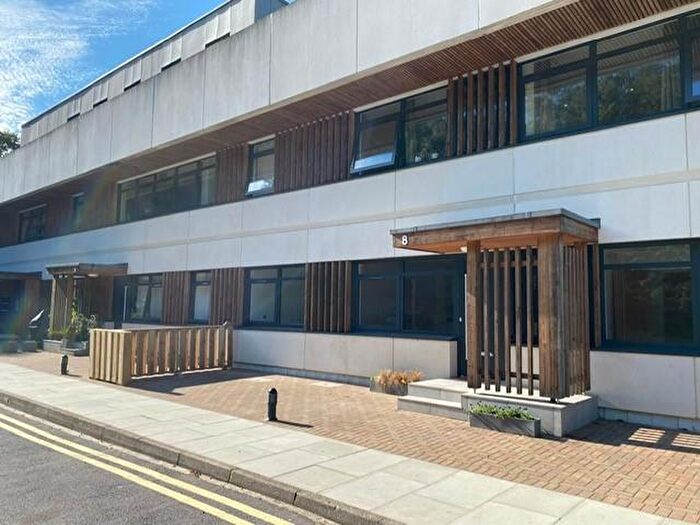 2 Bedroom Apartment For Sale In Hopewood Park, Deepdene Avenue, RH5