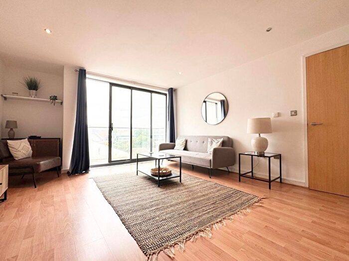 2 Bedroom Flat To Rent In Coprolite Street, Ipswich, IP3