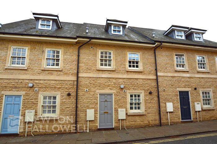 4 Bedroom Terraced House To Rent In Blackfriars Street, Stamford, PE9