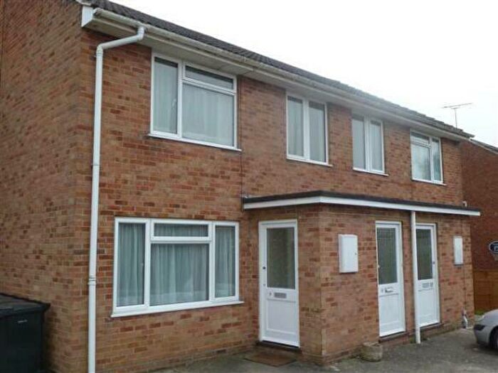 1 Bedroom Flat To Rent In Thatcham Close, Yeovil, BA21
