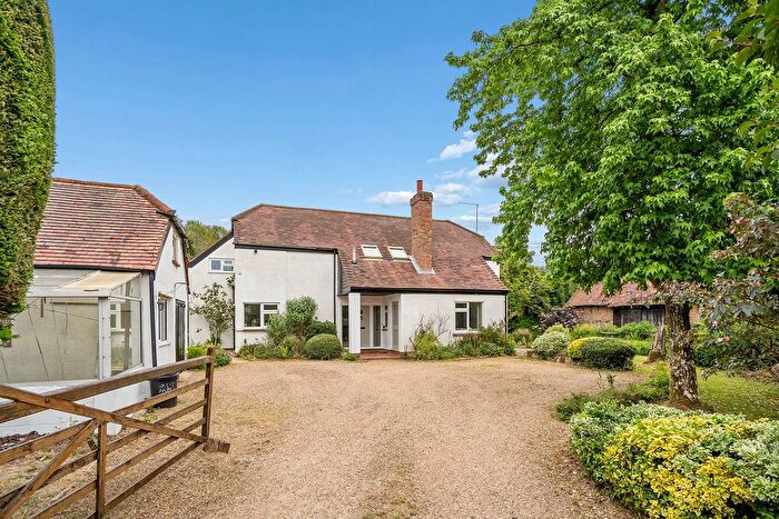 4 Bedroom Detached House For Sale In Christmas Common, Watlington, Oxfordshire, OX49