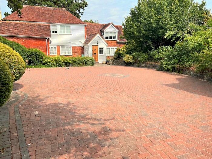 4 Bedroom Cottage To Rent In Tannery Cottage, Church Path, Titchfield, PO14