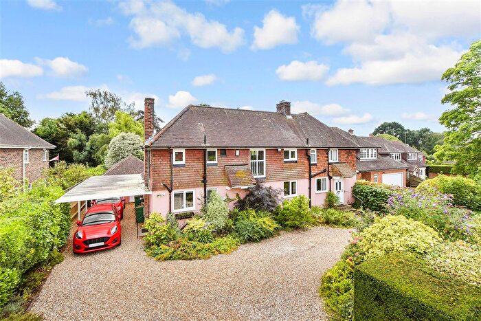 4 Bedroom Detached House For Sale In Woodchurch Road, Tenterden, Kent, TN30