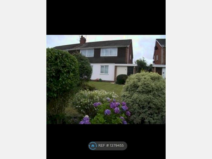 2 Bedroom Maisonette To Rent In Fern Road, Hythe, Southampton, SO45