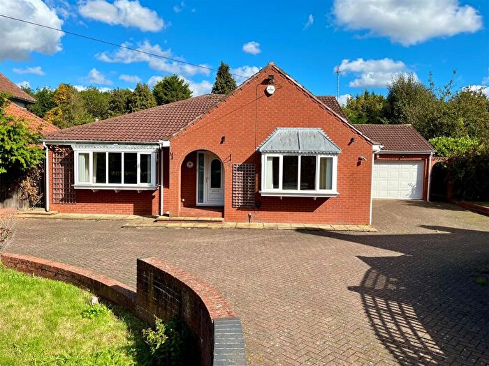 3 Bedroom Detached Bungalow For Sale In Brantingham Road, Elloughton, Brough, HU15