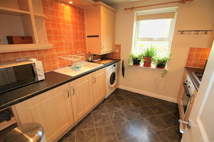2 Bedroom Flat To Rent In Olga Court, Nottingham, NG3