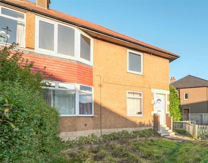 2 Bedroom Flat To Rent In Colinton Mains Drive, Edinburgh, EH13