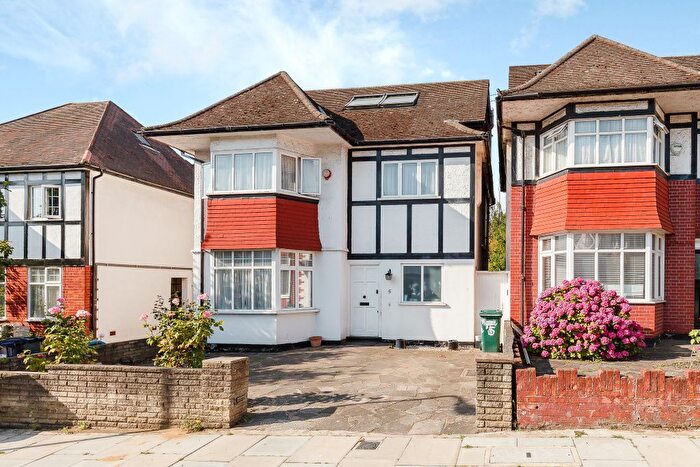 1 Bedroom Flat To Rent In Shirehall Gardens, London, NW4