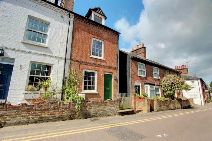 3 Bedroom End Of Terrace House To Rent In Henry Street, Tring, HP23