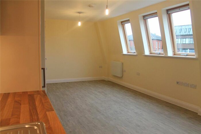 1 Bedroom Flat For Sale In Central Point, Feathers Lane, Basingstoke, Hampshire, RG21