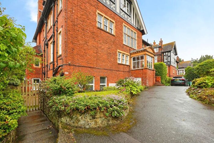 2 Bedroom Flat For Sale In Sandgate Road, Folkestone, Kent, CT20