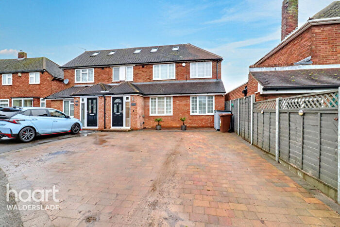 5 Bedroom Semi Detached House For Sale In Crescent Way, Chatham, ME5