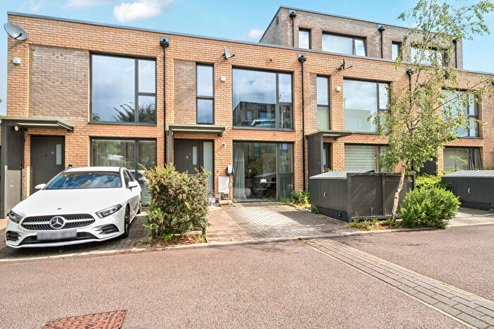3 Bedroom Terraced House For Sale In Storer Drive, Welling, DA16