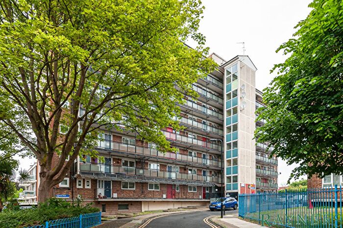 2 Bedroom Flat To Rent In Anderson Road, London, Hackney, E9