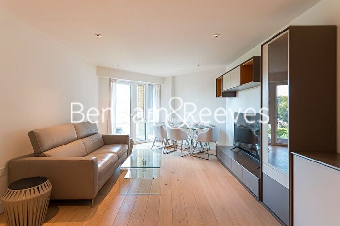 2 Bedroom Flat To Rent In Kew Bridge Road, Brentford, TW8