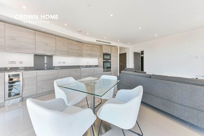 2 Bedroom Flat For Sale In Conquest Tower, Blackfriars Circus, SE1