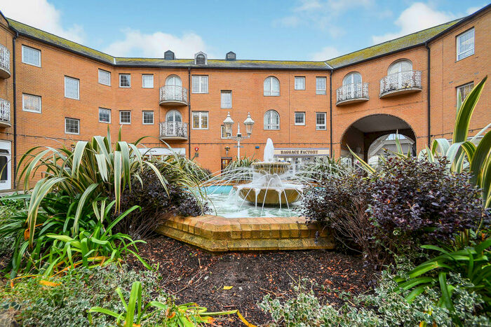 2 Bedroom Apartment To Rent In The Octagon, Brighton Marina, BN2