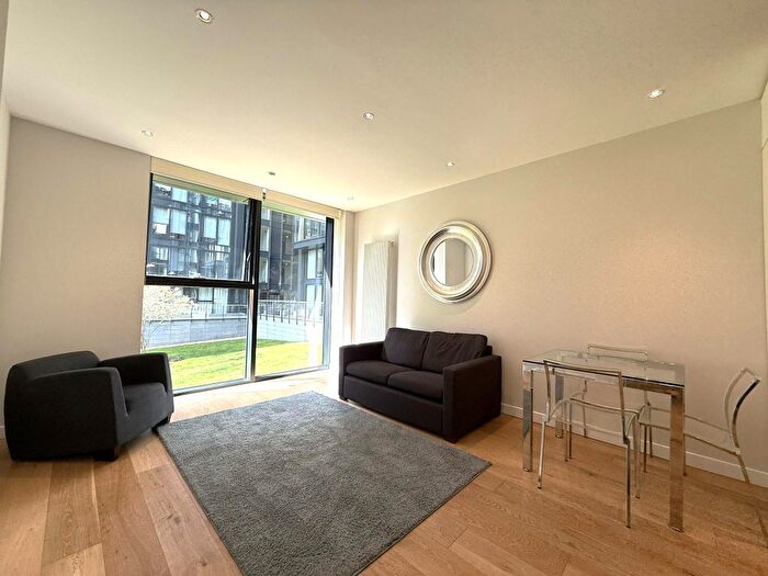 1 Bedroom Flat To Rent In Simpson Loan, Edinburgh, EH3