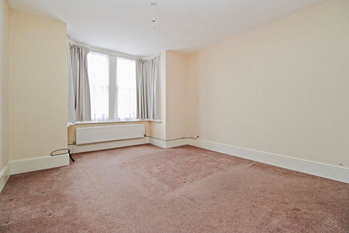 1 Bedroom Flat For Sale In Downs Park, Herne Bay, Kent, CT6