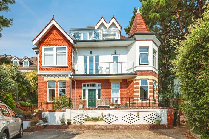 2 Bedroom Flat For Sale In Powell Road, Ashley Cross, Poole, BH14