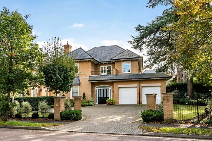 5 Bedroom Detached House For Sale In Oldfield Road, Bromley, Kent, BR1