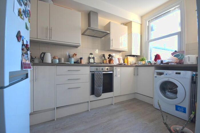 1 Bedroom Flat To Rent In Merton High Street, South Wimbledon, London, SW19