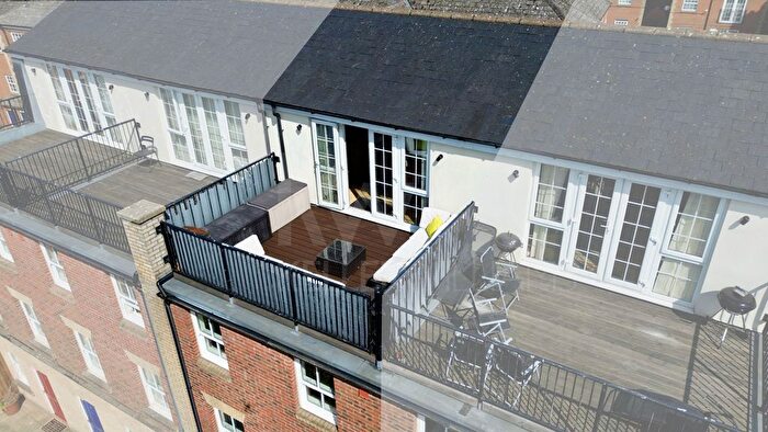 2 Bedroom Maisonette For Sale In Sheep Street, Northampton, Northamptonshire, NN1