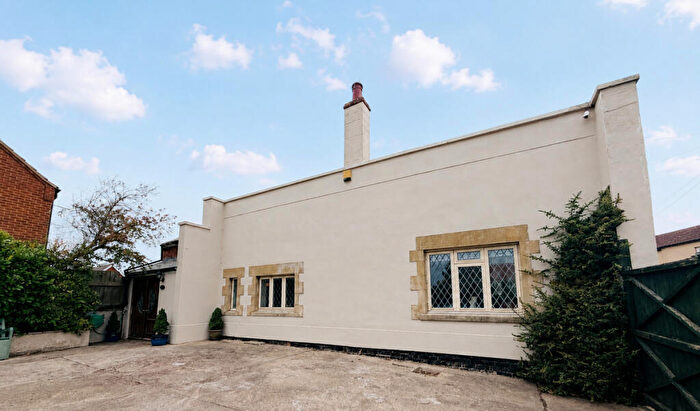 4 Bedroom Character Property For Sale In Bridge Road, Spalding, PE12