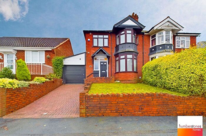 3 Bedroom Semi-Detached House For Sale In Abbey Road, Smethwick, B67