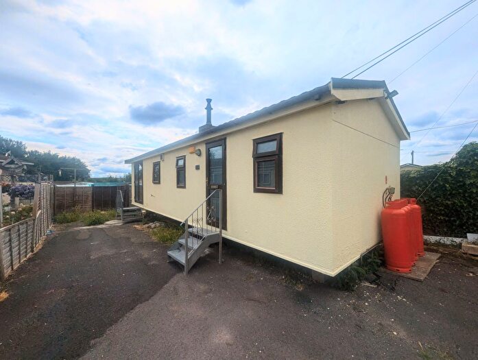 2 Bedroom Property To Rent In Porton Road, Amesbury, Salisbury, SP4