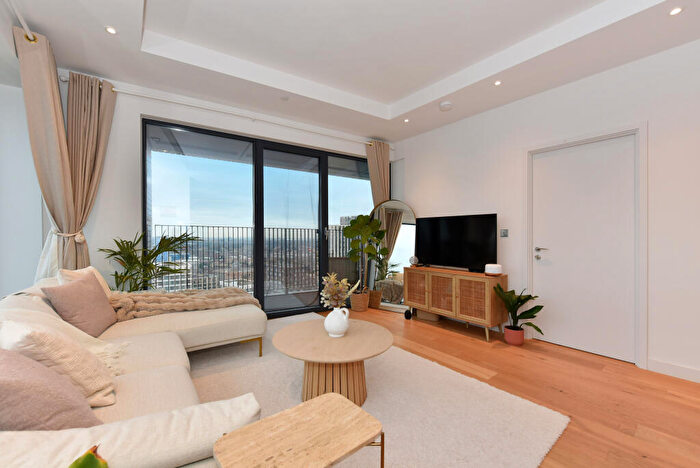 2 Bedroom Flat For Sale In Corson House, London City Island, Canary Wharf, E14