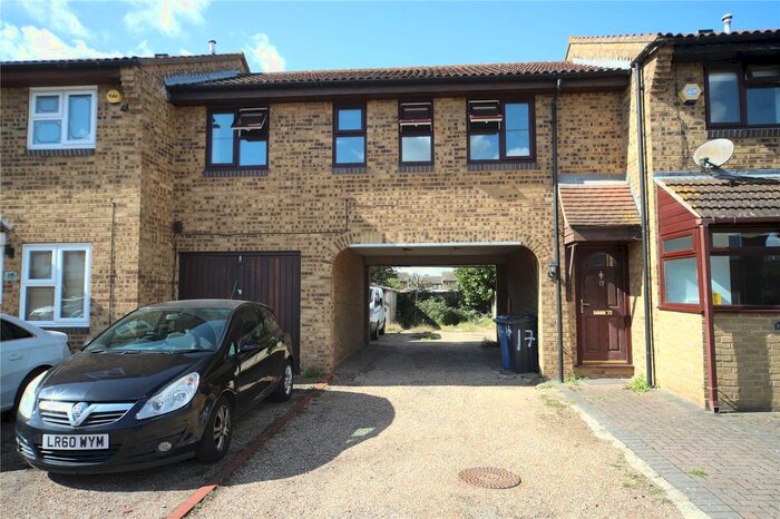 1 Bedroom Flat To Rent In Shaw Crescent, Tilbury, Essex, RM18