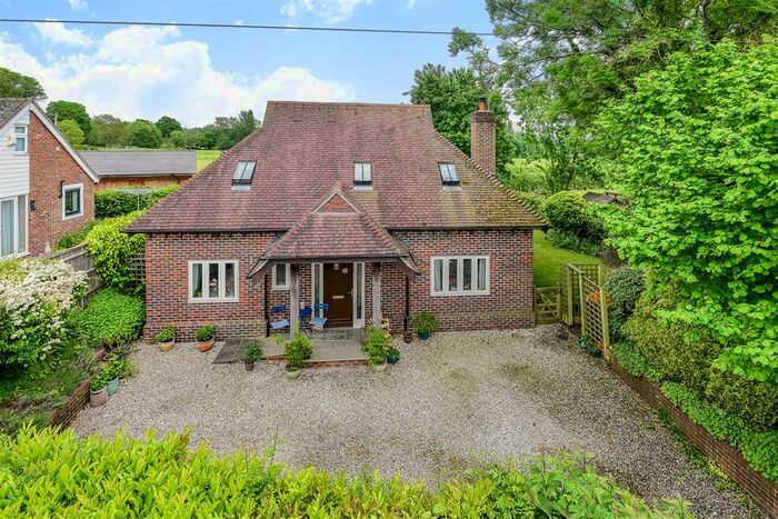 3 Bedroom Detached House For Sale In The Street, Nutbourne, RH20