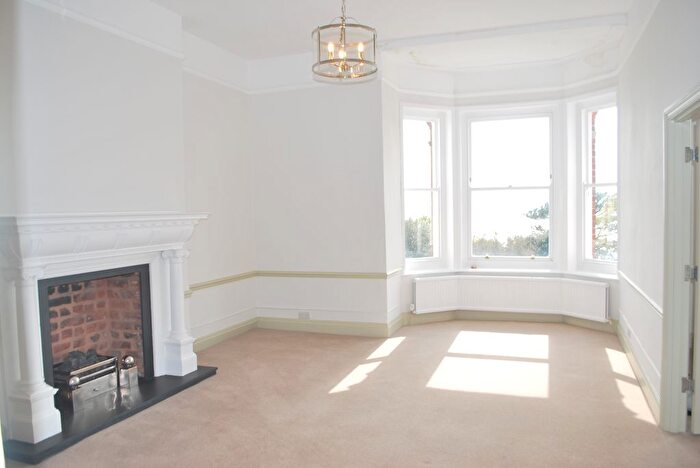 2 Bedroom Flat To Rent In The Beacon, Exmouth, EX8