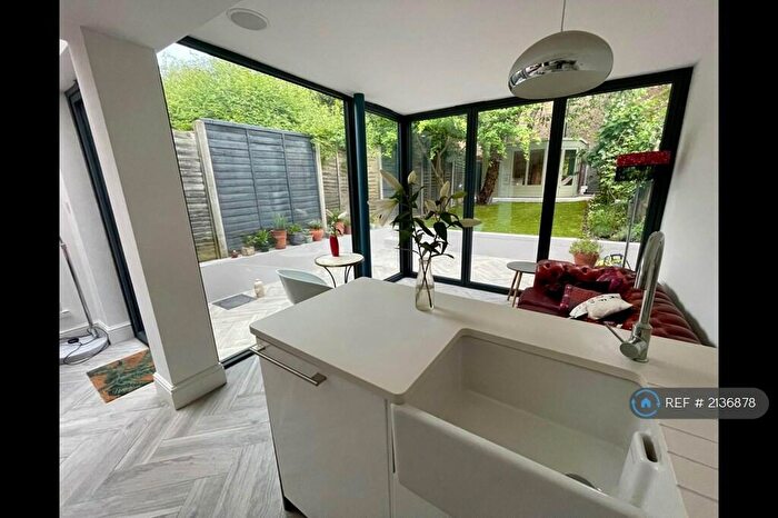 1 Bedroom Flat To Rent In The Grove, London, N4