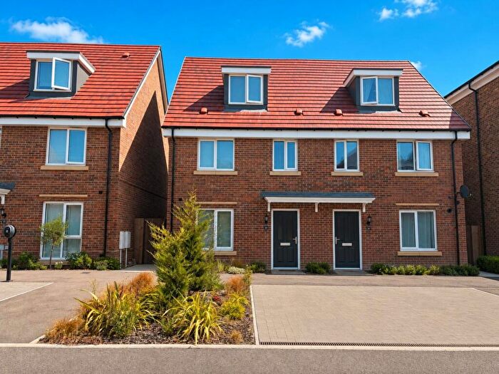3 Bedroom Town House For Sale In Heatherwood Road, Ascot, Berkshire, SL5