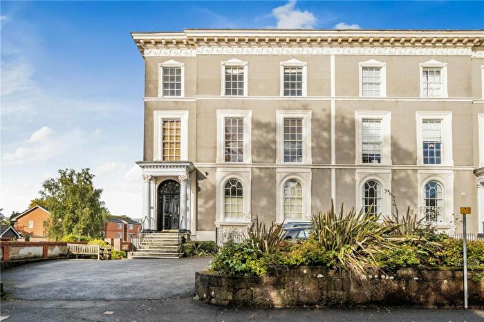 1 Bedroom Apartment For Sale In Victoria Park Road, Exeter, Devon, EX2