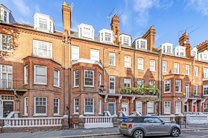 1 Bedroom Flat To Rent In Addison Gardens, Addison Gardens, W14